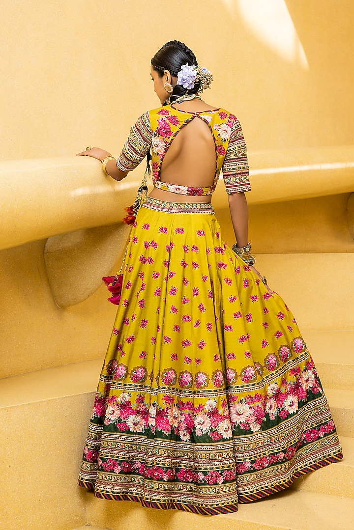 Inayat Wedding Lehenga Set by Kalista at Pernia's Pop Up Shop
